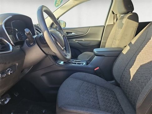 Used 2024 Chevrolet Equinox LT image 9