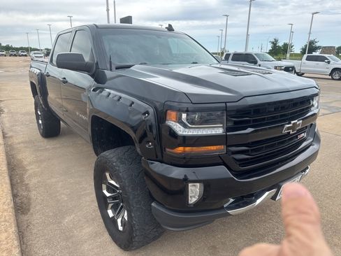 Used 2018 Chevrolet Silverado 1500 LT w/ All Star Edition image 7