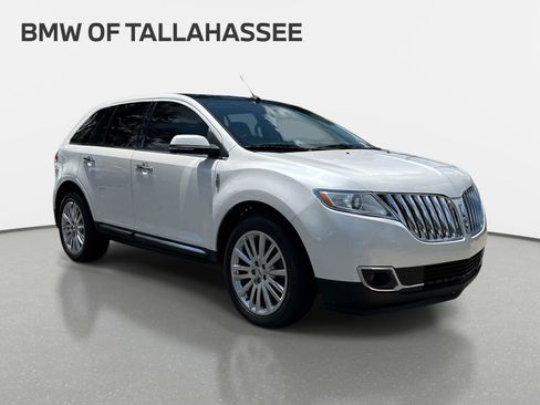 Used 2014 Lincoln MKX FWD w/ Equipment Group 102A image 3