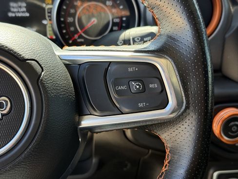 Used 2022 Jeep Gladiator Mojave w/ LED Lighting Group image 16