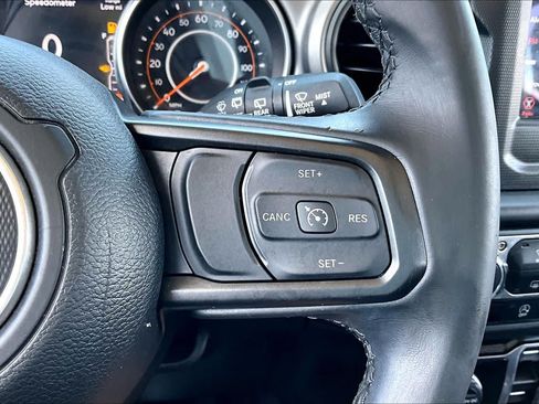 Used 2021 Jeep Wrangler Unlimited Sport AWD/4WD image 24