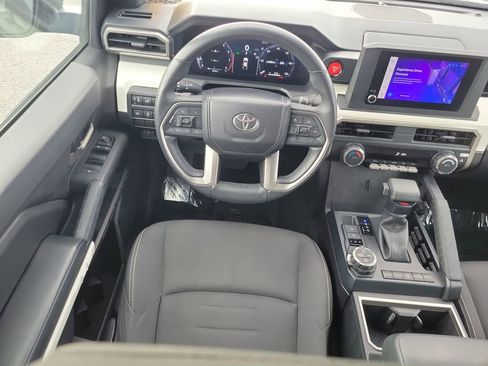 Used 2024 Toyota Tacoma TRD Off-Road image 15
