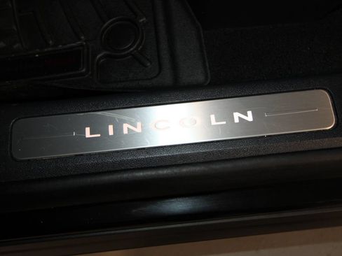 Used 2025 Lincoln Aviator Reserve w/ Luxury Package AWD/4WD image 7