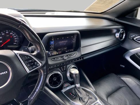 Used 2019 Chevrolet Camaro SS RWD image 6