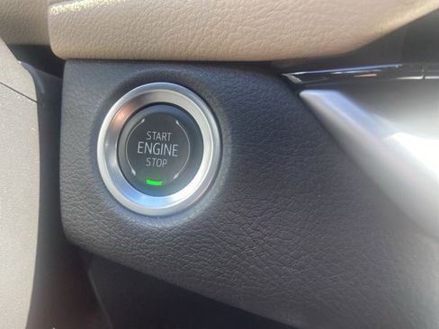 Certified 2025 Cadillac XT4 Premium Luxury image 20