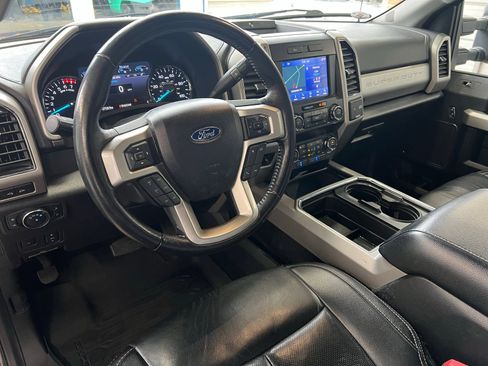 Used 2021 Ford F250 Lariat w/ Lariat Ultimate Package image 11