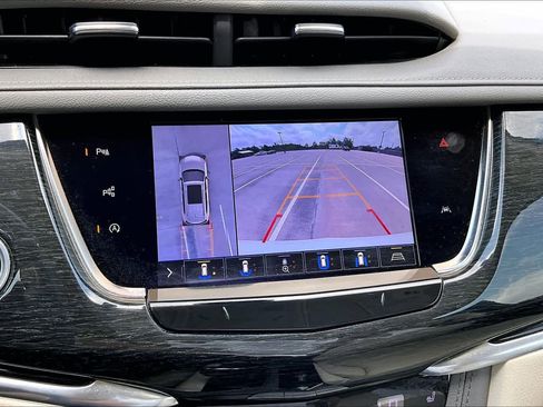 Used 2020 Cadillac XT6 Premium Luxury FWD image 23
