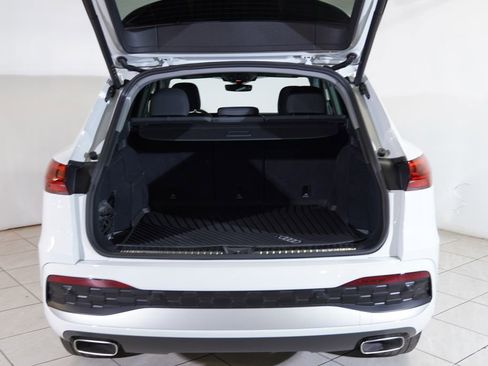 Used 2025 Audi Q5 Premium w/ Convenience Package image 22