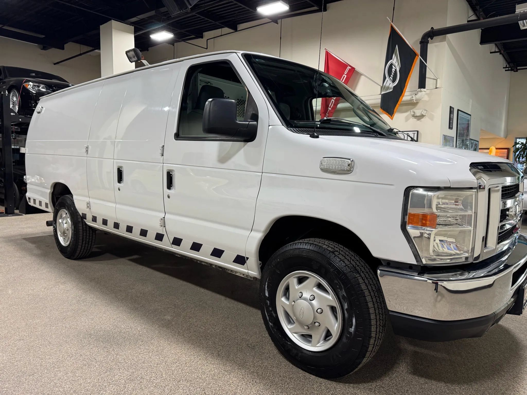Used 2012 Ford E-350 and Econoline 350 Extended Super Duty w/ PWR Group RWD image 8