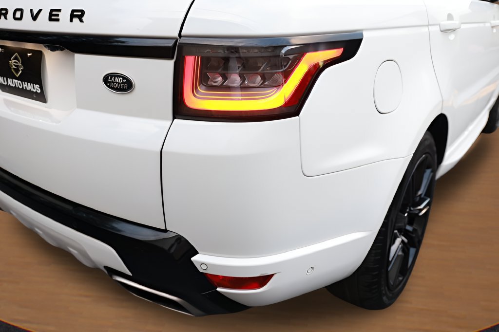 Used 2020 Land Rover Range Rover Sport HSE Dynamic AWD/4WD image 16