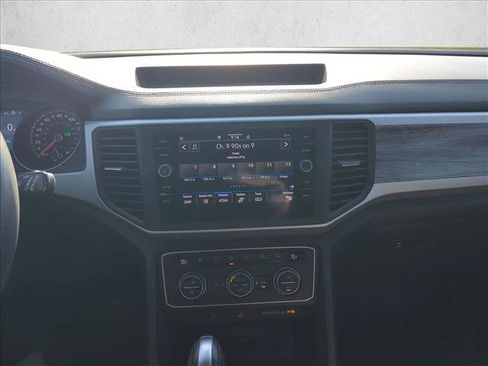 Used 2021 Volkswagen Atlas Cross Sport SE w/ V6 Towing Package image 13