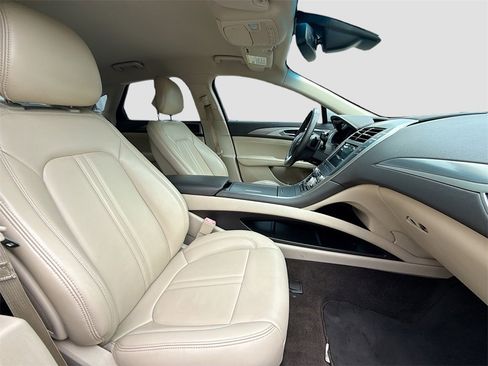 Used 2019 Lincoln MKZ Premiere image 30