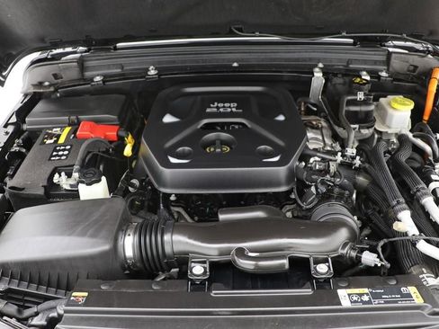 Used 2023 Jeep Wrangler Unlimited w/ Cold Weather Group image 27