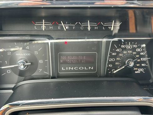 Used 2014 Lincoln Navigator 4WD w/ Equipment Group 101A image 33