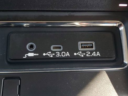 Certified 2025 Subaru Ascent Bronze Edition w/ Onyx Package AWD/4WD image 31