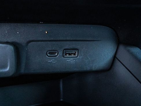 Certified 2025 Chevrolet Trax RS w/ Driver Confidence Package image 25