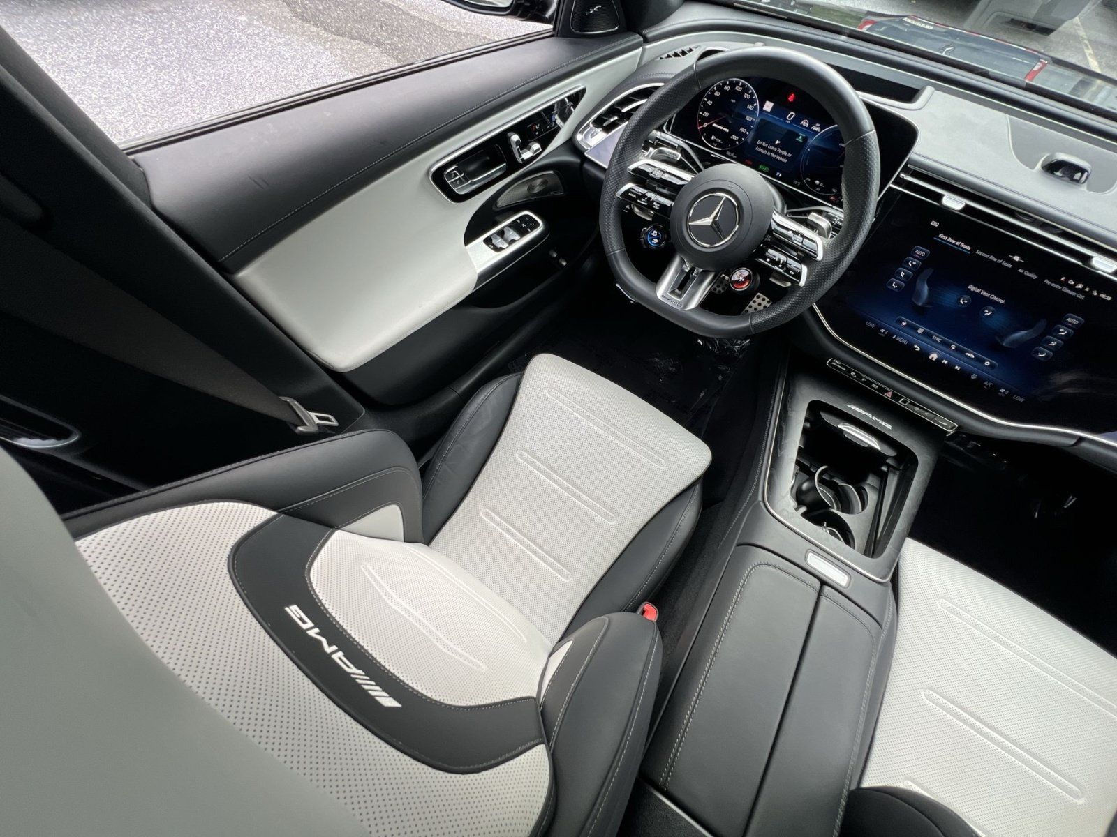 Certified 2025 Mercedes-Benz E 53 AMG e 4MATIC Sedan w/ Multicontour Seating Package image 16
