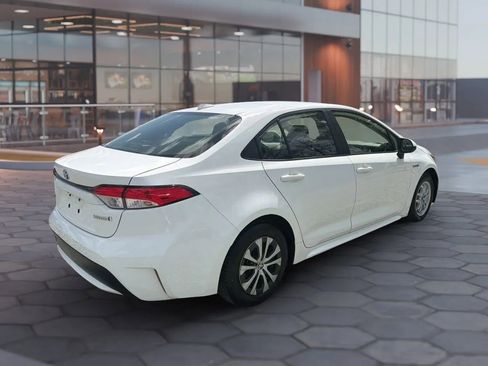 Used 2020 Toyota Corolla LE FWD image 16
