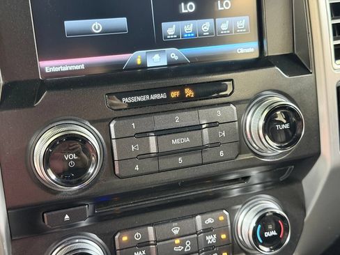 Used 2015 Ford F150 Platinum w/ Technology Package AWD/4WD image 53