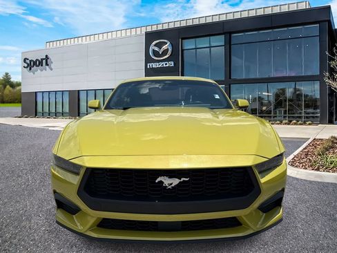 Used 2025 Ford Mustang Coupe RWD image 8