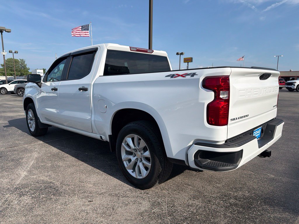 Used 2023 Chevrolet Silverado 1500 Custom AWD/4WD image 5