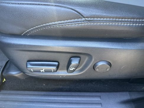 Used 2023 Toyota 4Runner SR5 Premium image 15