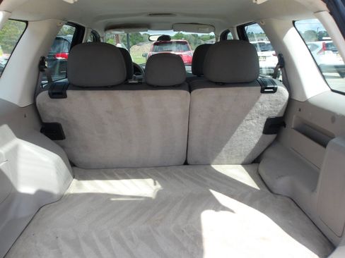 Used 2011 Ford Escape XLS w/ 102A Rapid Spec Order Code image 13