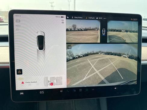 Used 2024 Tesla Model Y 2WD image 25