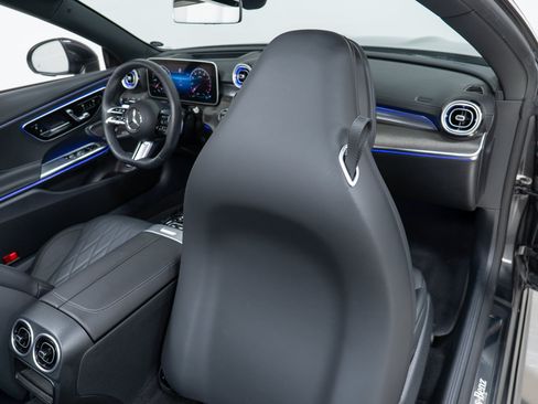 Certified 2024 Mercedes-Benz CLE 450 4MATIC Cabriolet image 24