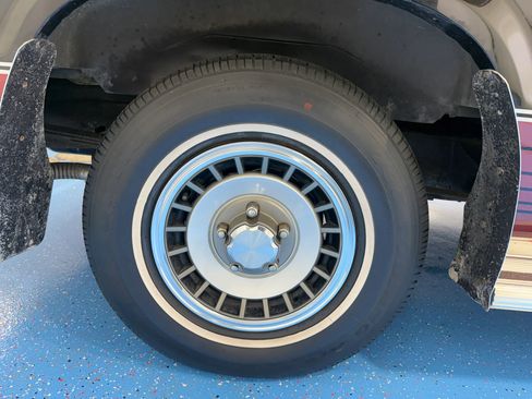 Used 1988 Ford E-150 and Econoline 150 RWD image 59