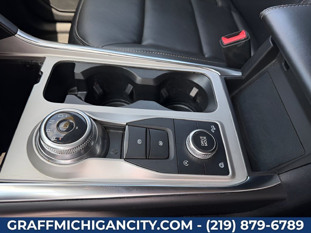 Used 2022 Ford Explorer XLT w/ Equipment Group 202A AWD/4WD image 18