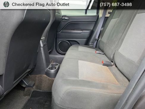 Used 2015 Jeep Patriot Sport w/ Power Value Group FWD image 16