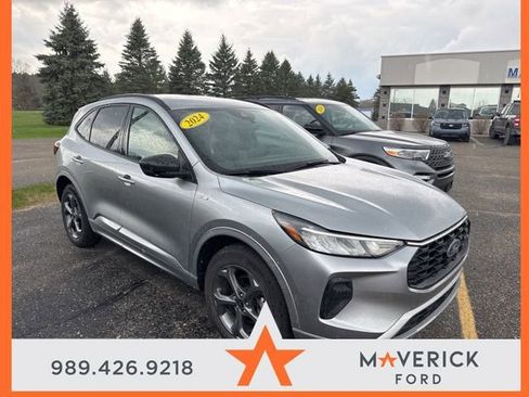 Used 2024 Ford Escape ST-Line w/ Tech Pack #1 AWD/4WD image 2