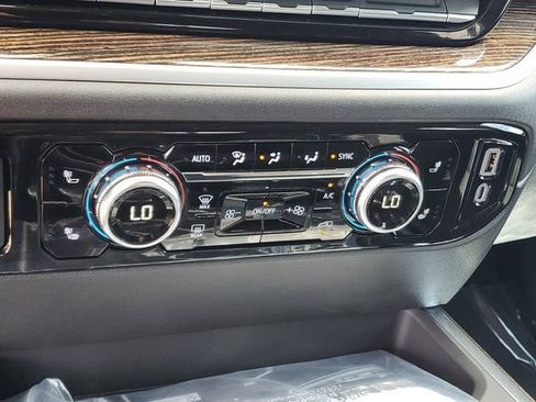 New 2026 GMC Sierra 1500 Elevation w/ Elevation Premium Package AWD/4WD image 25