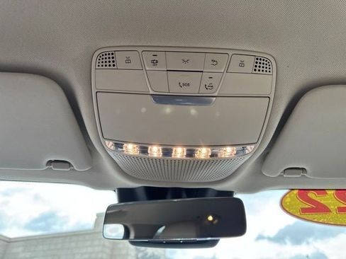 Used 2022 Mercedes-Benz GLC 300 4MATIC image 14