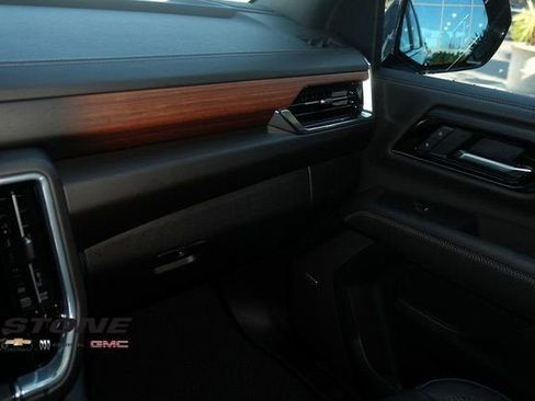 New 2025 GMC Yukon XL Denali w/ Sun & Power Step Package image 29