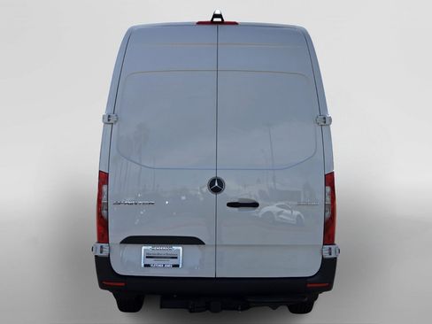 New 2025 Mercedes-Benz Sprinter 2500 image 4