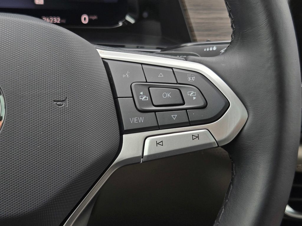 Used 2024 Volkswagen Atlas SEL Premium R-Line AWD/4WD image 23
