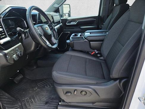 Used 2026 Chevrolet Silverado 2500 LT AWD/4WD image 14