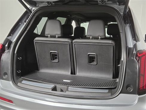 Used 2024 Cadillac XT6 Premium Luxury w/ Technology Package image 17