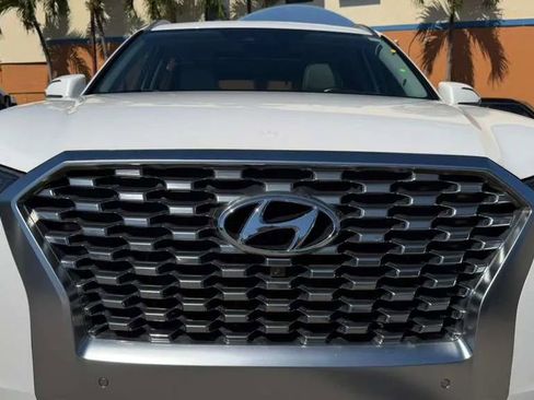 Used 2021 Hyundai Palisade Limited FWD image 3