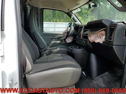 Used 2021 GMC Savana 2500 w/ Driver Convenience Package image 6