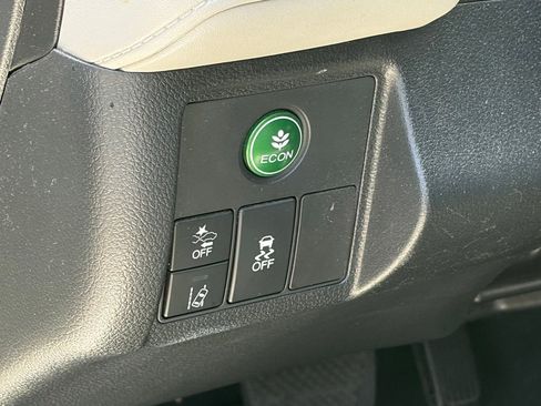 Used 2022 Honda HR-V EX image 8