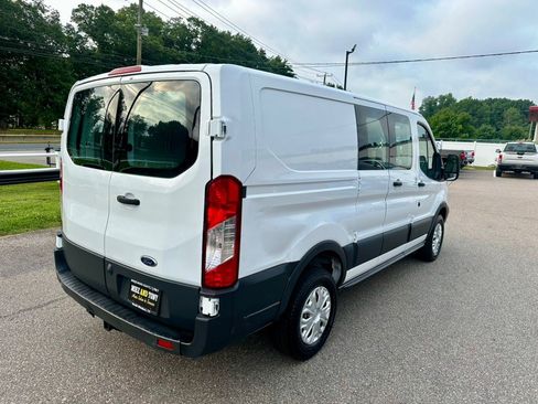 Used 2018 Ford Transit 250 130 Low Roof w/ Exterior Upgrade Package RWD image 9