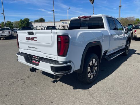 New 2026 GMC Sierra 2500 Denali w/ Denali Reserve Package image 5