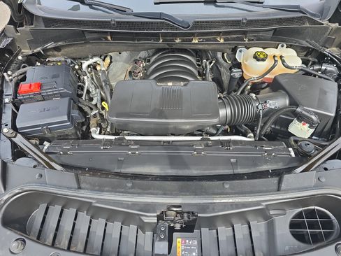 Used 2023 GMC Yukon XL SLT image 33