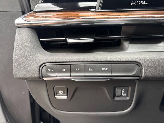 Used 2023 Cadillac Escalade ESV Premium Luxury w/ LPO, Floor Liner Package AWD/4WD image 34