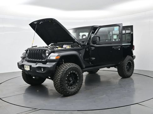 Used 2025 Jeep Wrangler Unlimited Sport AWD/4WD image 33