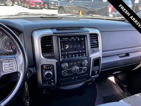 Used 2019 RAM 1500 Classic SLT w/ Luxury Group AWD/4WD image 7