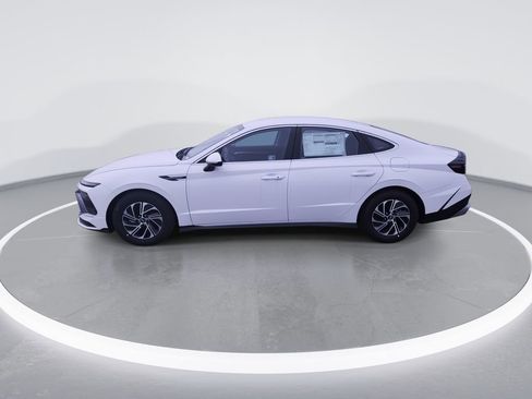 New 2026 Hyundai Sonata Blue FWD image 5